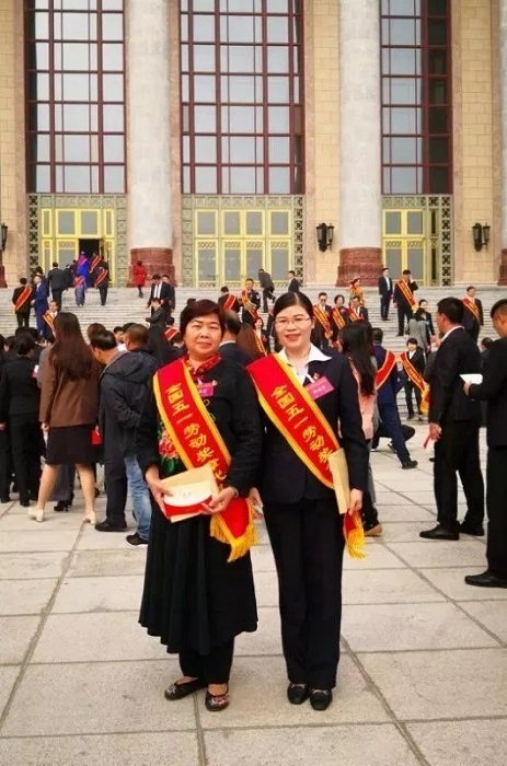 堅(jiān)守六堡茶傳統(tǒng)手工制作技藝，連外國(guó)友人都成為了她的學(xué)生