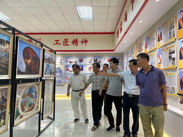 全市職工攝影展開(kāi)幕，每一張都是超然大片