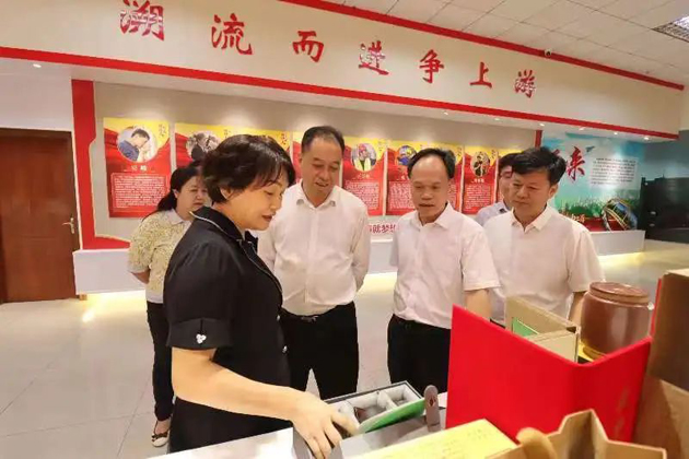 黃海華到我市開展產業(yè)工人隊伍建設改革工作調研