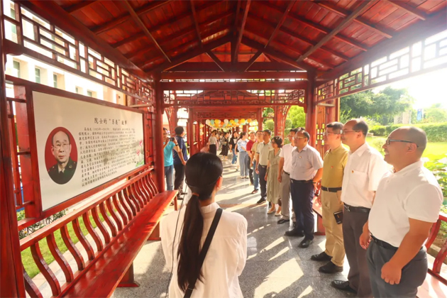 黨工融合謀發(fā)展，廉潔自律樹清風(fēng)