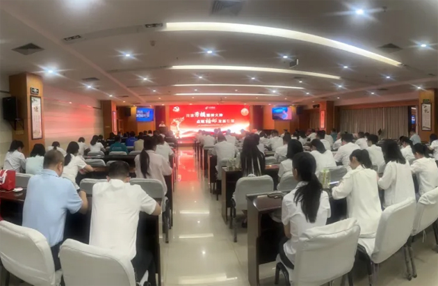 梧州郵政舉辦“傳承勞模精神火種，點(diǎn)燃梧郵發(fā)展引擎”2025 年勞模先進(jìn)事跡宣講會(huì)